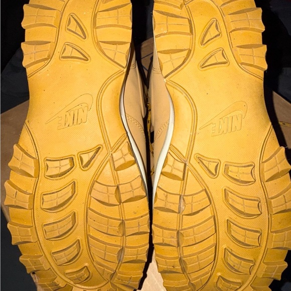 Sold - Picture 3 of 4